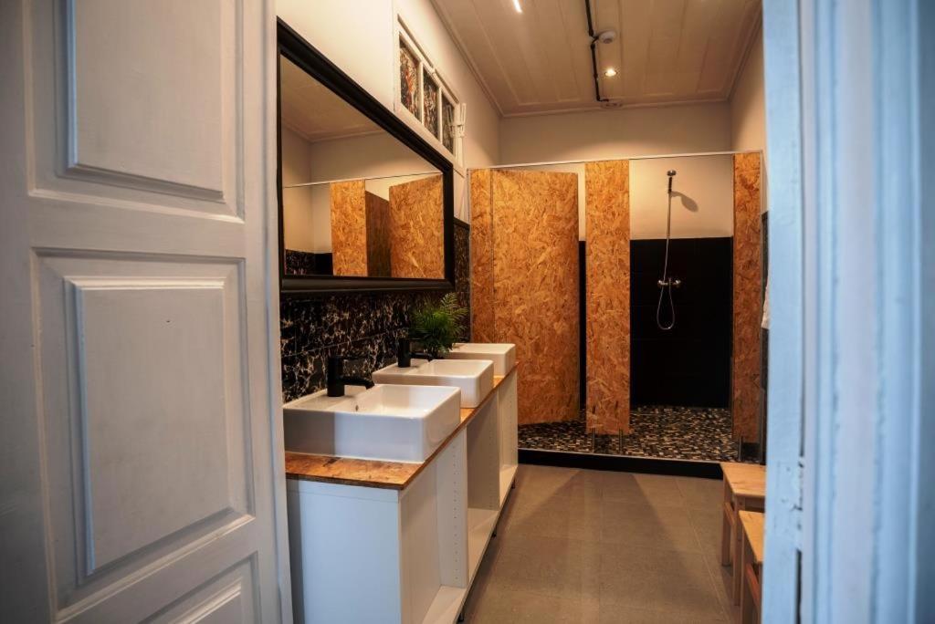 Inn Door 21 - Hostel & Suite Braganca Luaran gambar